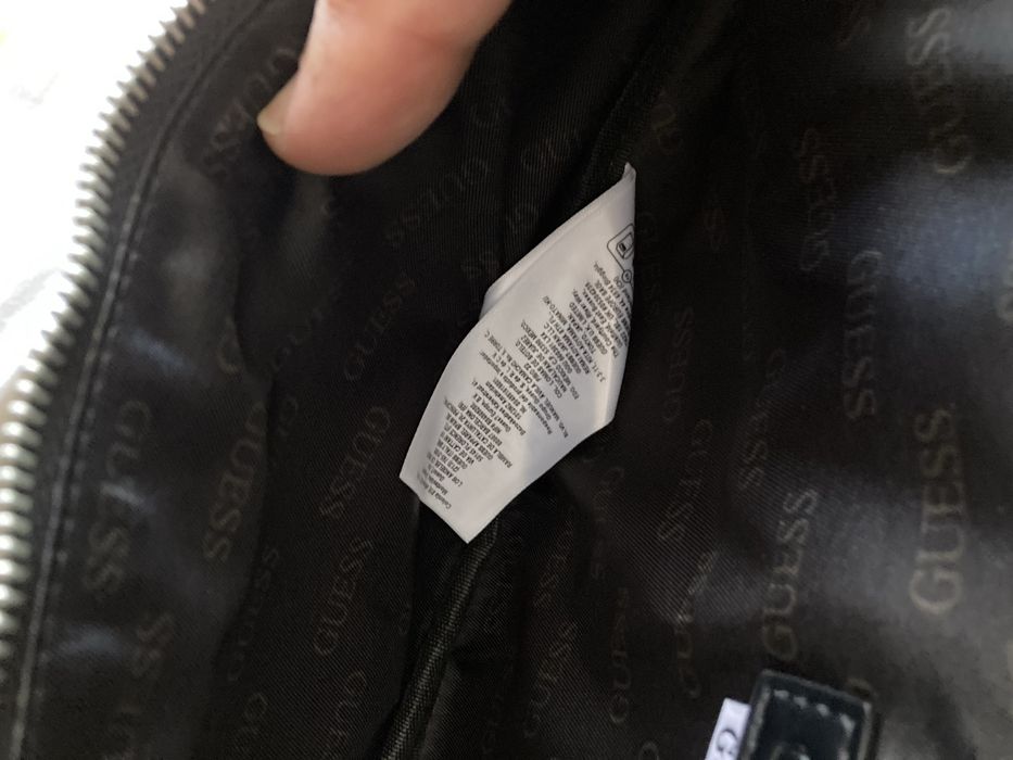 Мъжка оригинална чанта Guess