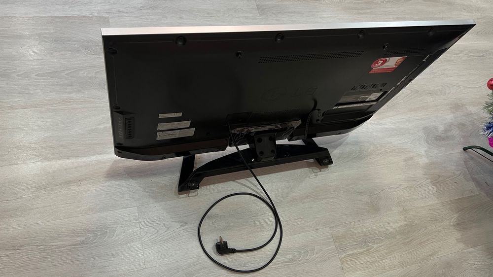 Телевизор LG Cinema 3D