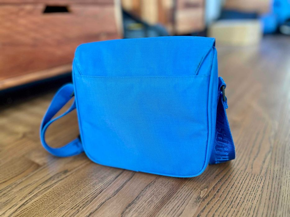 Чанта Trapstar Irongate T Crossbody Bag Синя *КАТО НОВА*