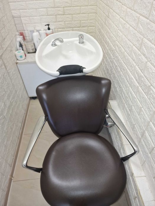 Измивна колона / фризьорка мивка