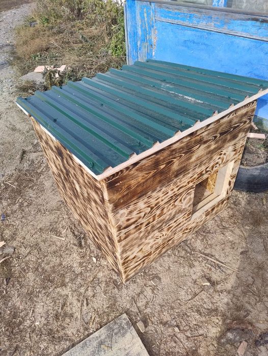 Продам будку готовая  утепленная