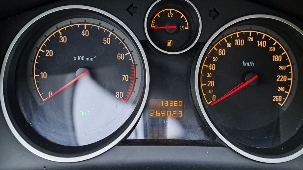 Opel Astra H  1.6 benzina