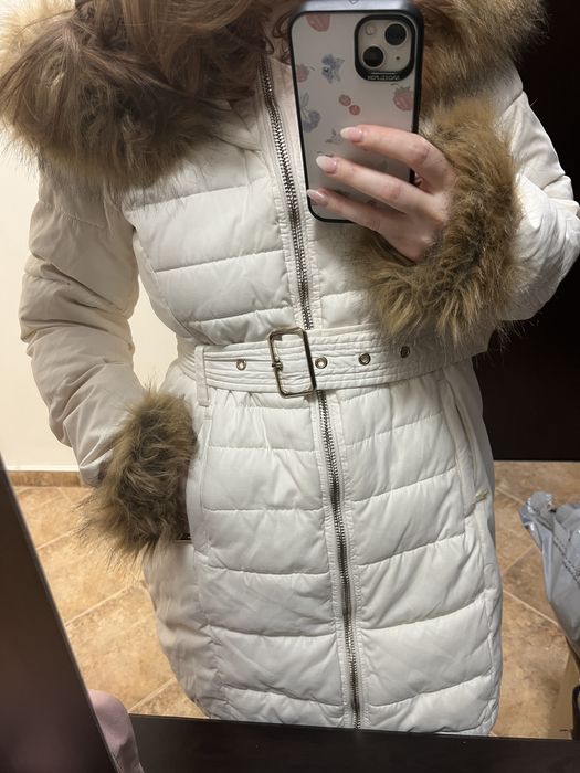 Зимно дамско яке GUESS