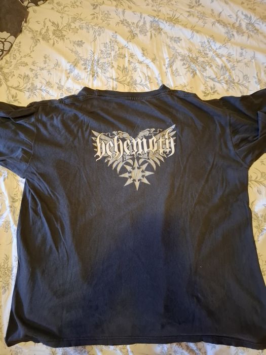 Тениски на метъл групи