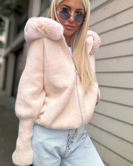 Кашмирена розова жилетка нова