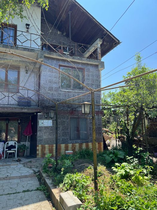 Продава се Къща в с. Гривица, Област Плевен - 210 кв.м за 387 €/кв.м - Снимка #1