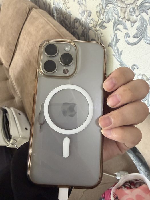 Продам Iphone 15 pro max 256 gb