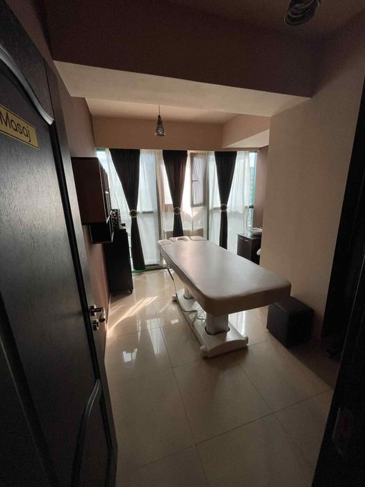 Vand spatiu comercial destinat salon sau alte activitati