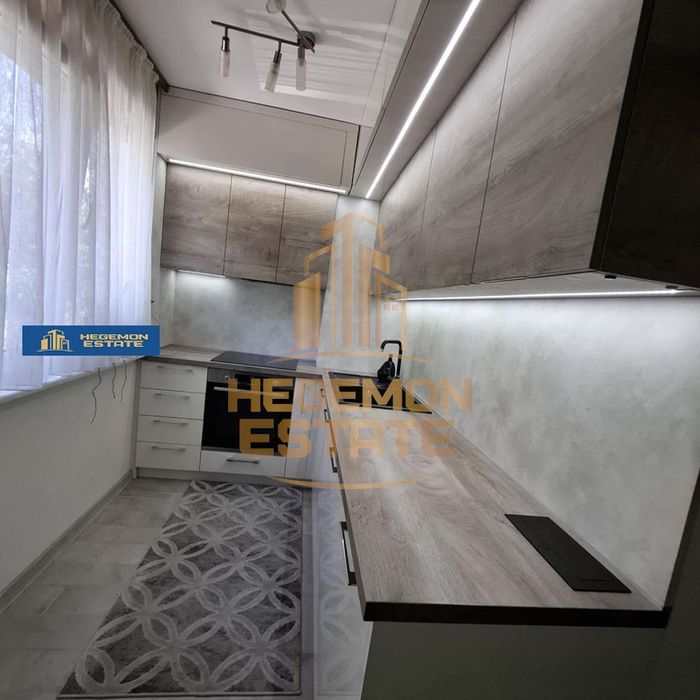 Продава се Тристаен апартамент в Варна, Възраждане 1 - 71 кв.м за 2423 €/кв.м - Снимка #8