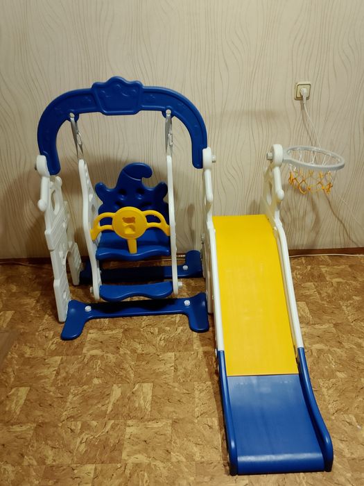Продам детскую качелю-горку