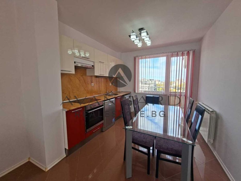 Продава се Тристаен апартамент в Пловдив, Център - 112 кв.м за 2054 €/кв.м - Снимка #1