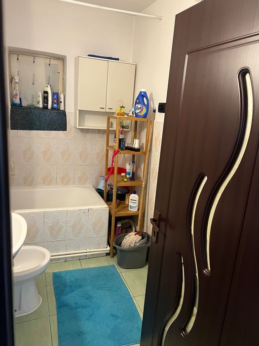 APARTAMENT DE VÂNZARE – Comuna Răcăciuni, Zona Centrală