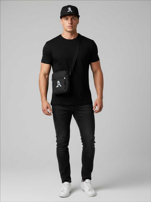 Набор кепка и барсетка через плечо