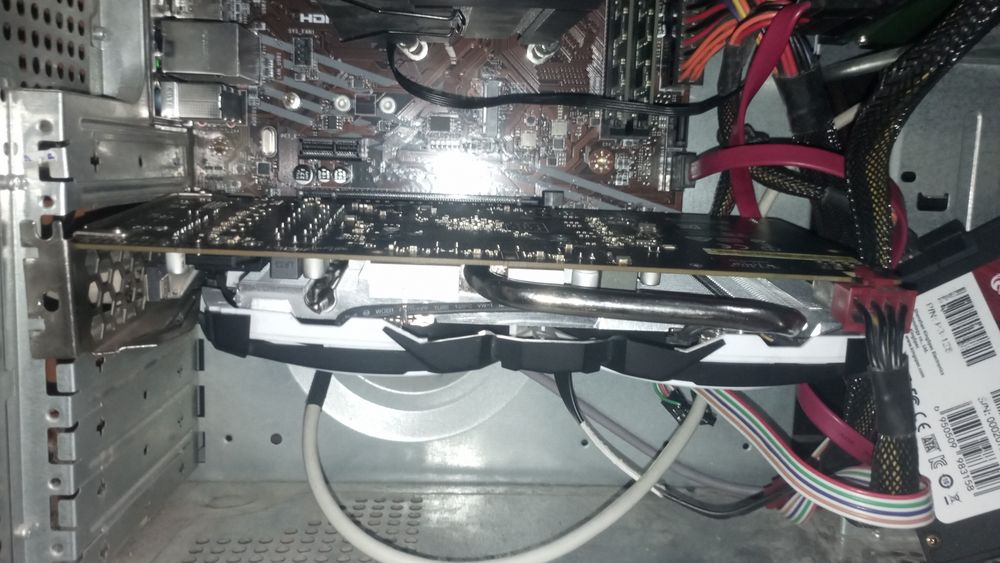 Продам видеокарту RX 470 на 8 ГБ