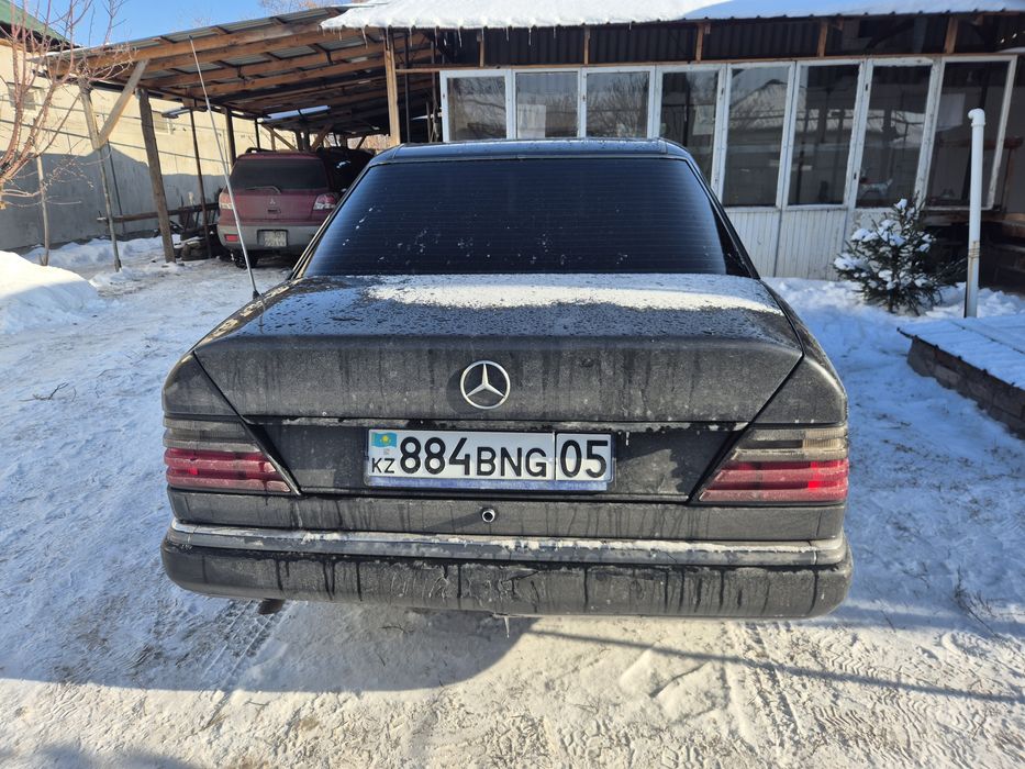 Mercedes-Benz 230e