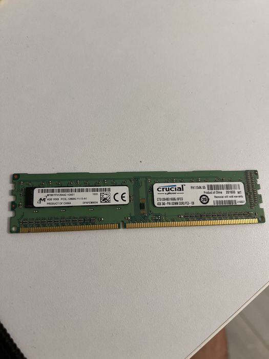 4GB RAM DDR3.