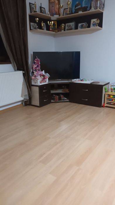 Vând casa 4 camere în Ploiesti