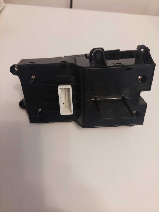 Buton frână parcare Hyundai tucson 1,7 2018