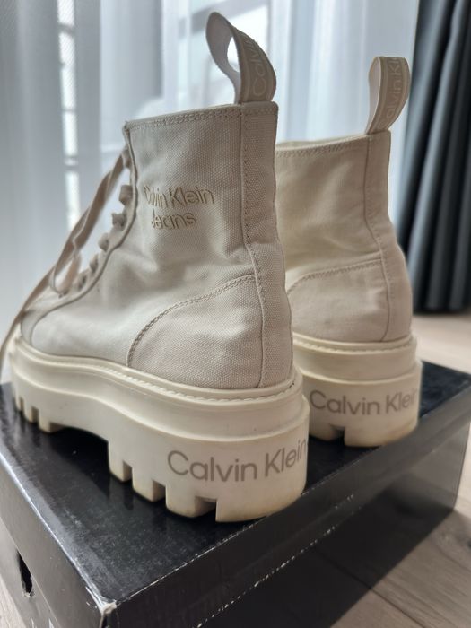 Боти Calvin Klein