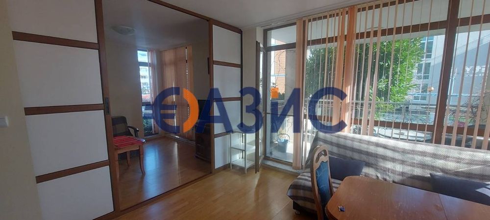 Продава се Тристаен апартамент в к.к. Слънчев бряг - 67 кв.м за 1120 €/кв.м - Снимка #4
