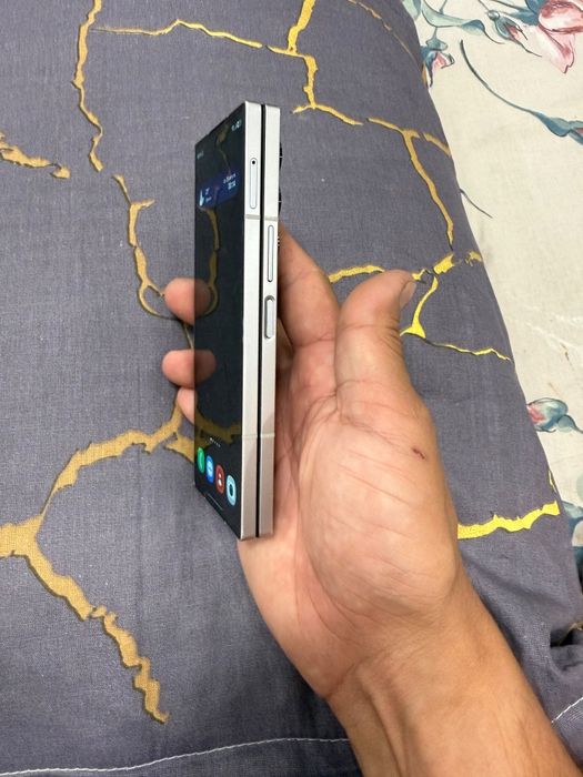 Samsung Galaxy z fold 6
