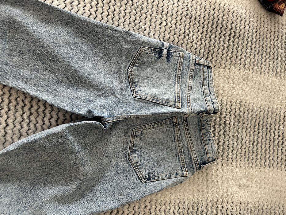 Джинсы от mango.