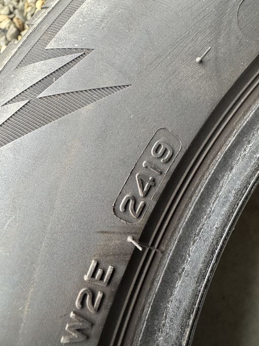 Anv m+s 235/55/17 Goodyear/Bridgestone
