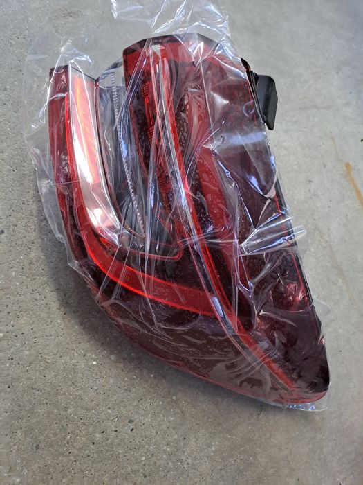 Lampa stop, tripla logan, clio 4/ 5, megane 4. Far arkana. Aripa dr duster