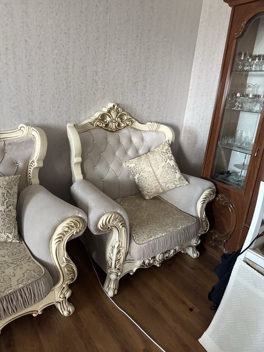 Комплект мягкой мебели