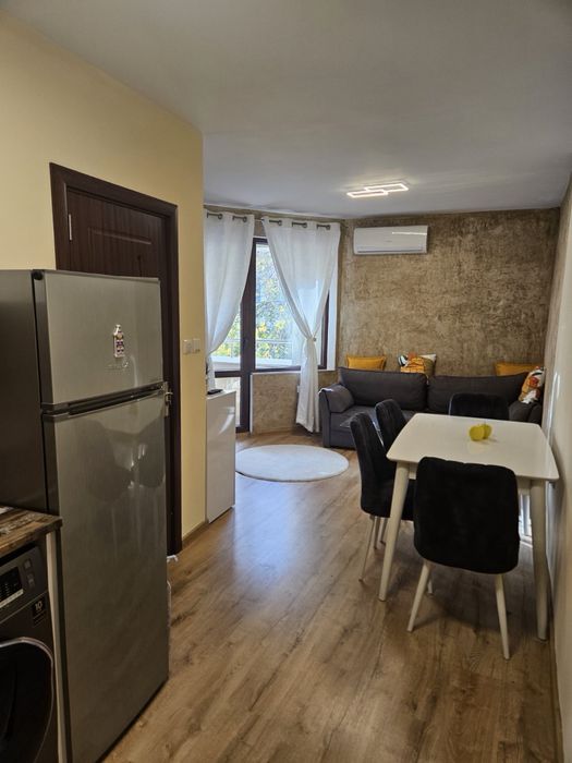 Дава се под наем Двустаен апартамент в Варна, Център - 50 кв.м за 598.23 € - Снимка #3