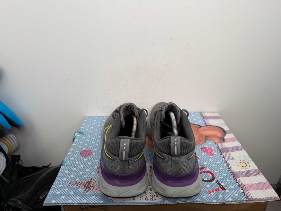 Nike React Infinity Run Flyknit 2 Grey Volt Wild Berry''оригинални мар
