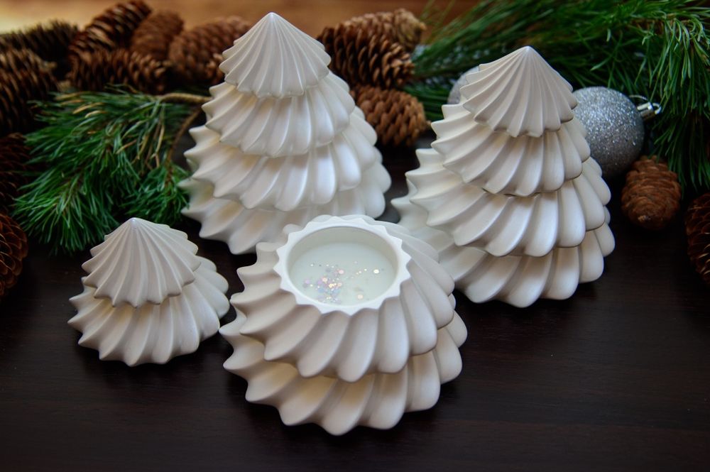 Свеча новогодняя