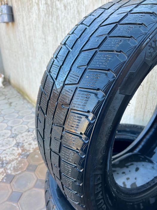 Шины зимние ЛИПУЧКА R20