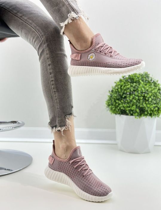 Кроссовки новые 39 рр