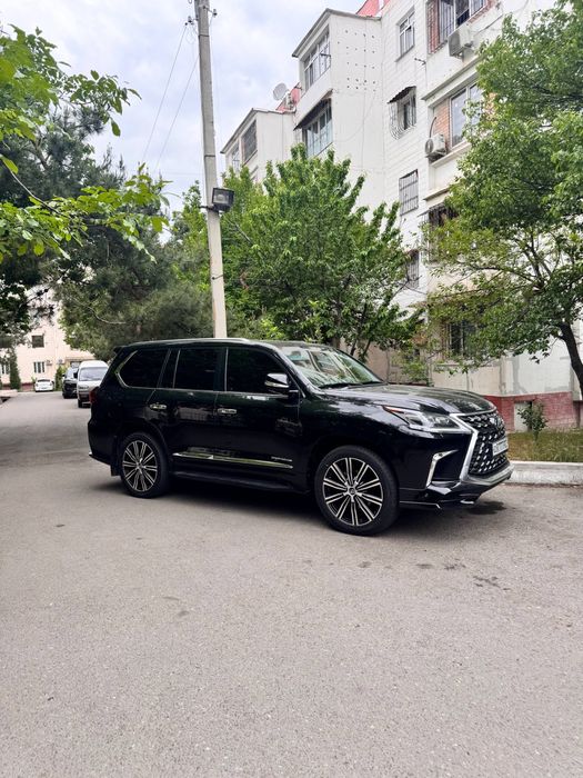 Lexus LX 570 Sport + 2011/12