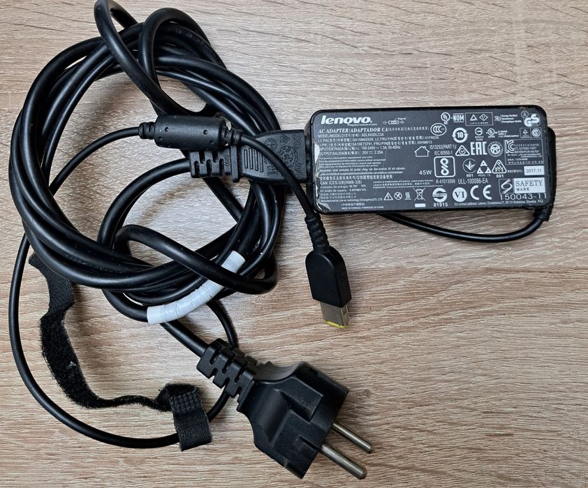 Încărcător Laptop Lenovo V110