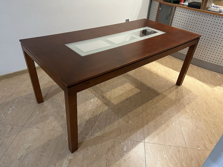 Комплект трапезна и холна маса