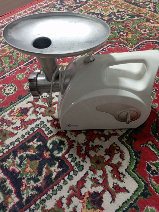 Электрическая мясорубка