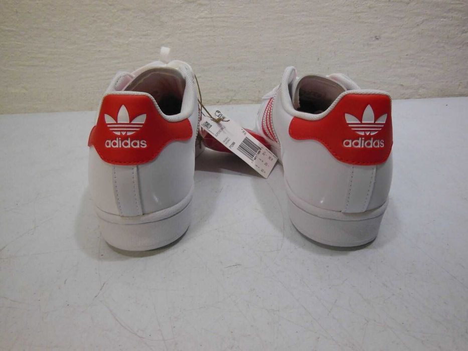 Дамски обувки  ADIDAS SUPERSTAR HEART размер EU38