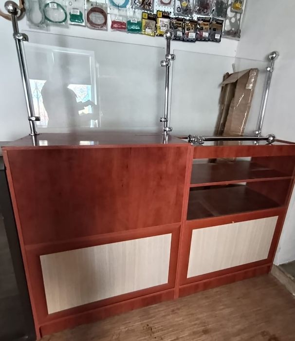 Продам витрину 5 штук