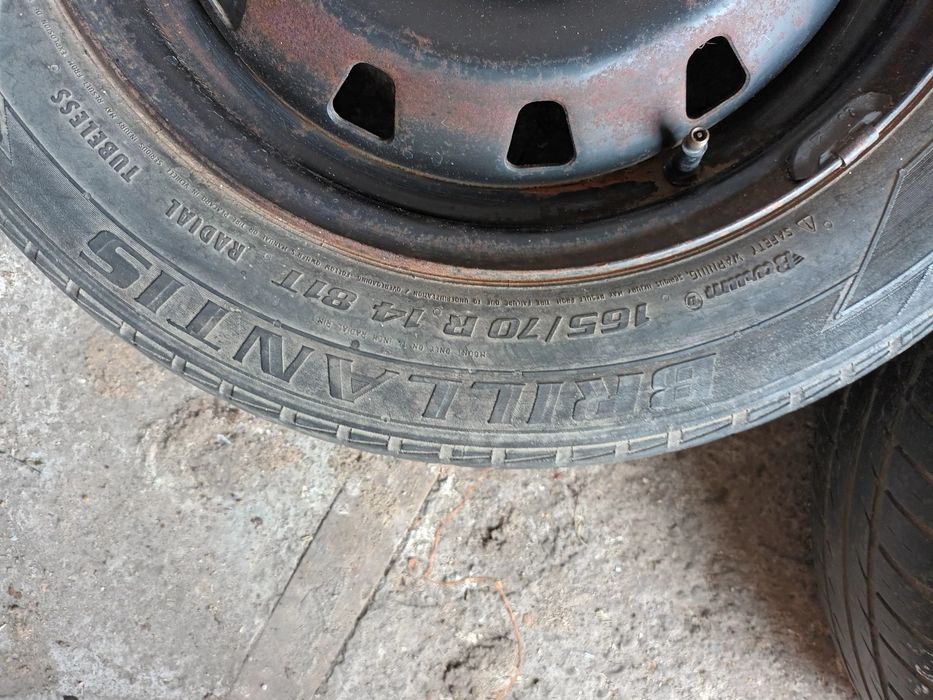 Vand roti ce 4 prezoane 165  70 8 14 ,unflate ,echilibrate pret mic ne