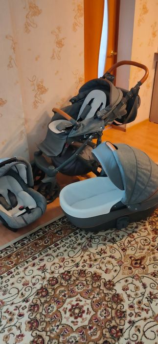 Детская коляска 3 в 1