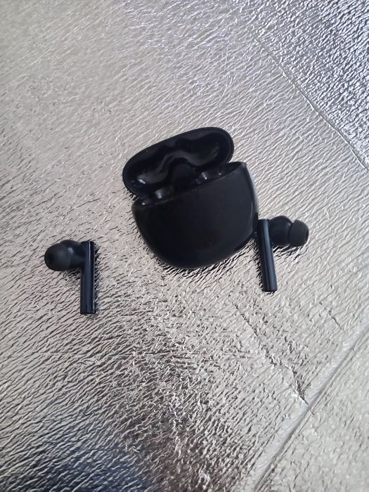 Продам Realme buds air 2