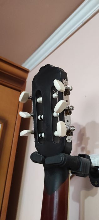 Акустическая гитара