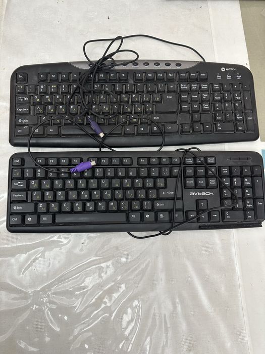 Наушники и клавиатура