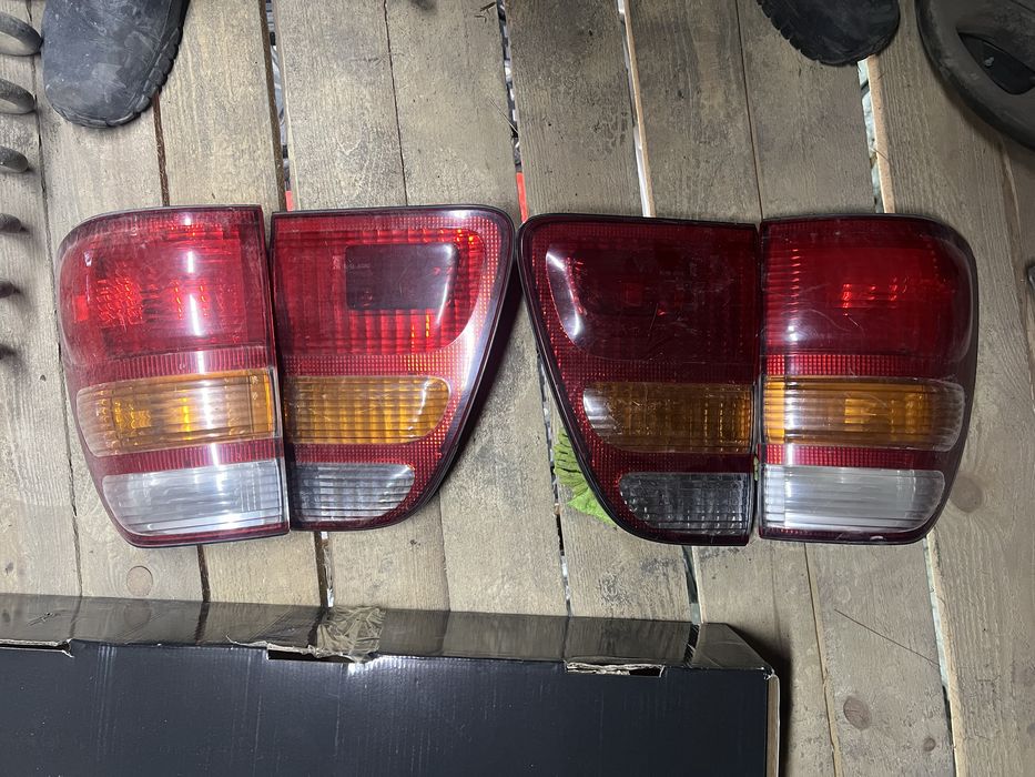 Стоп сигнал тайота 100 оригинал