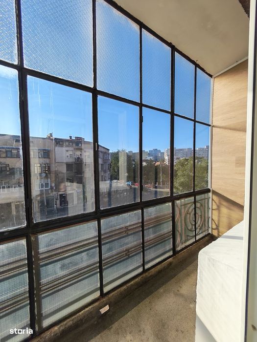 Apartament spațios de lux, renovat integral, zonă excelentă