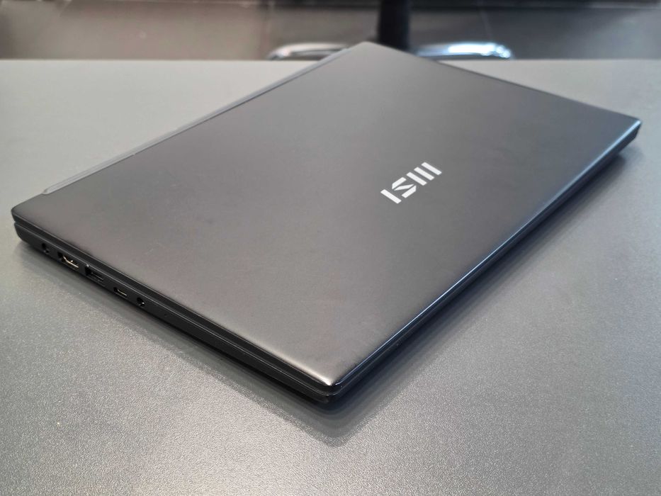 Hope Amanet P7 Laptop MSI Modern 14 / Intel i7 Gen13