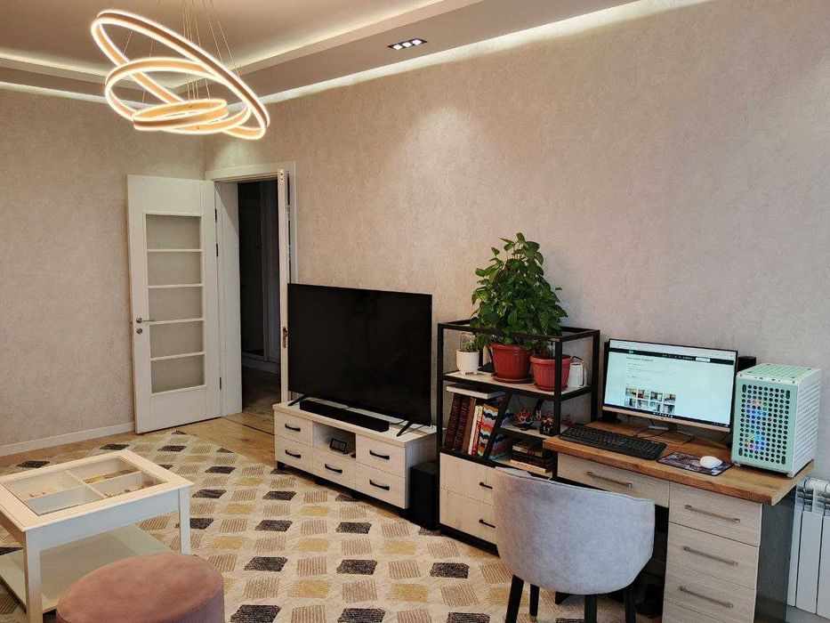 Продаётся 2комнатная квартира 63м2 в Алмазар Бизнес сити. Собственник