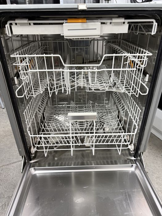 Съдомиялна машина за вграждане MIELE 60см,
